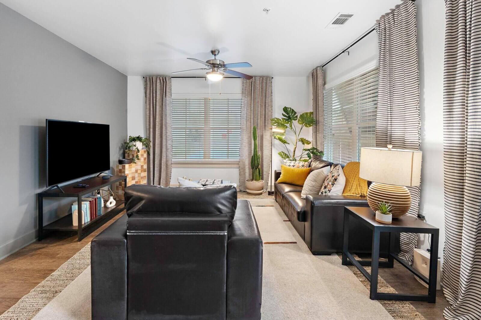 2BR/2BA – Flat