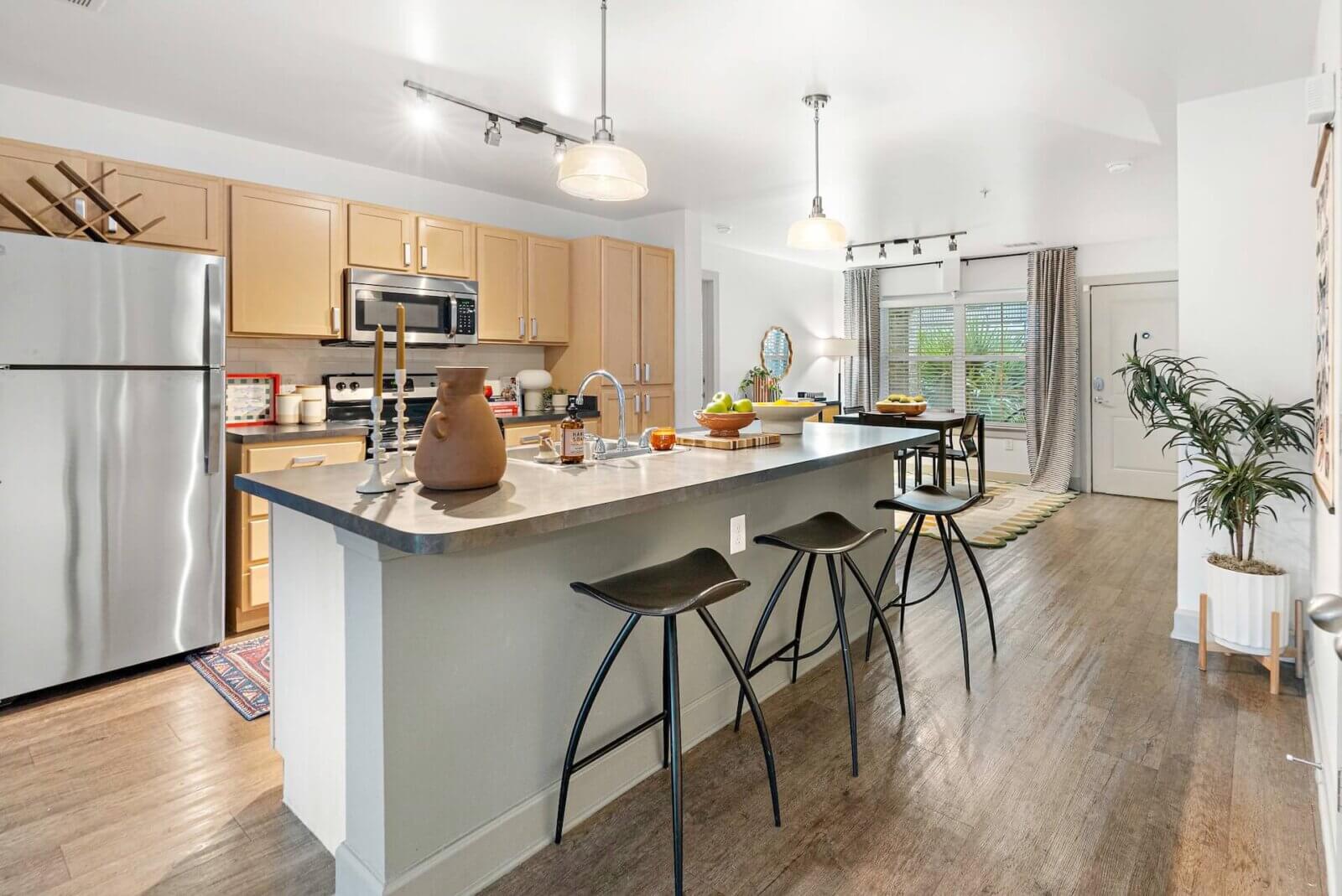 4BR/4BA – Townhouse